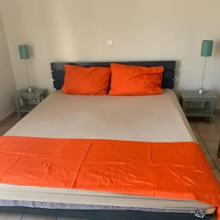Captivating 4-Bed House In Xylokastro Melíszi