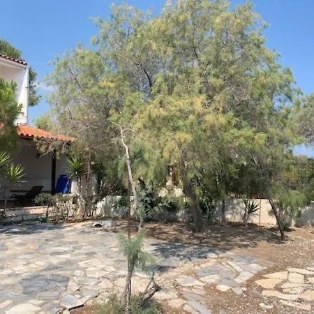 Captivating 4-Bed House In Xylokastro Nyaraló *